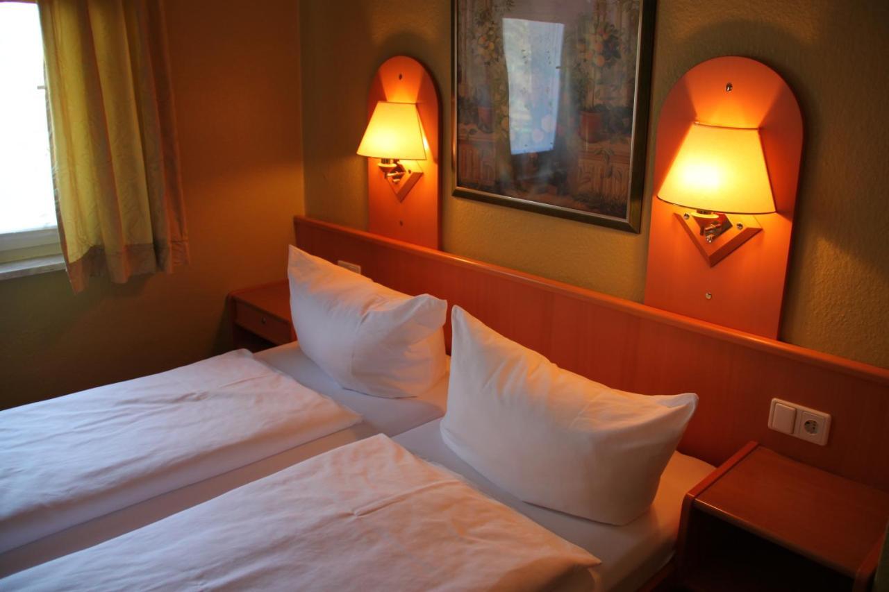 Buskes Hotel Steinfoerde Wietzendorf Esterno foto
